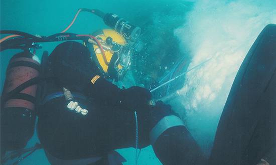 Chorreado submarino con máquina Gritco Subsea
