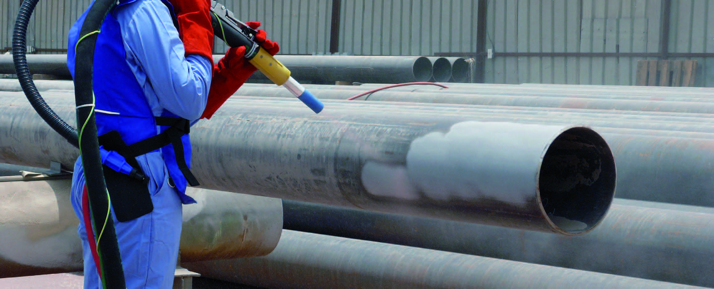 Chorreado de tuberías en petroquímica
